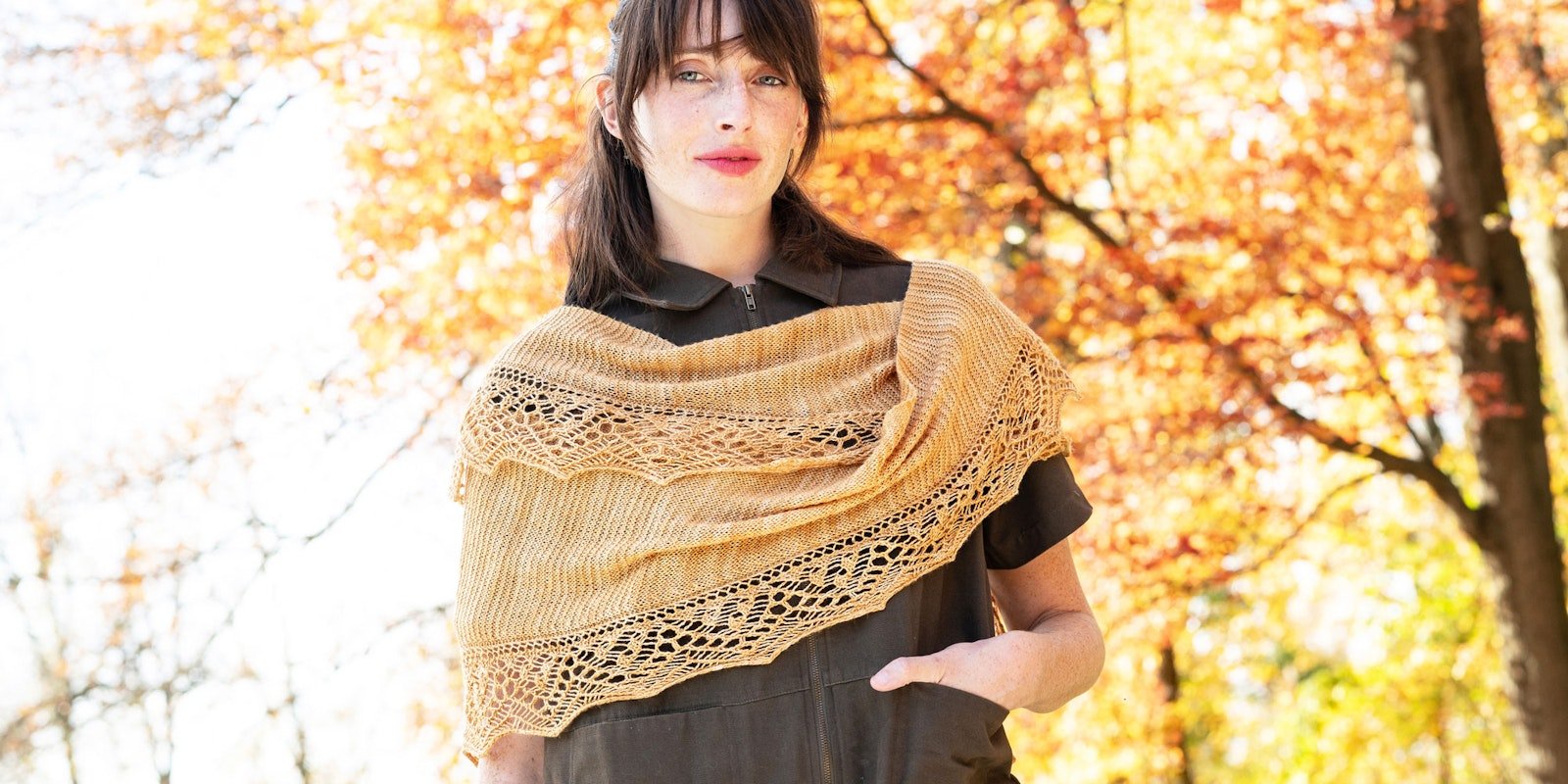 Pyrope Shawlette Primary Image