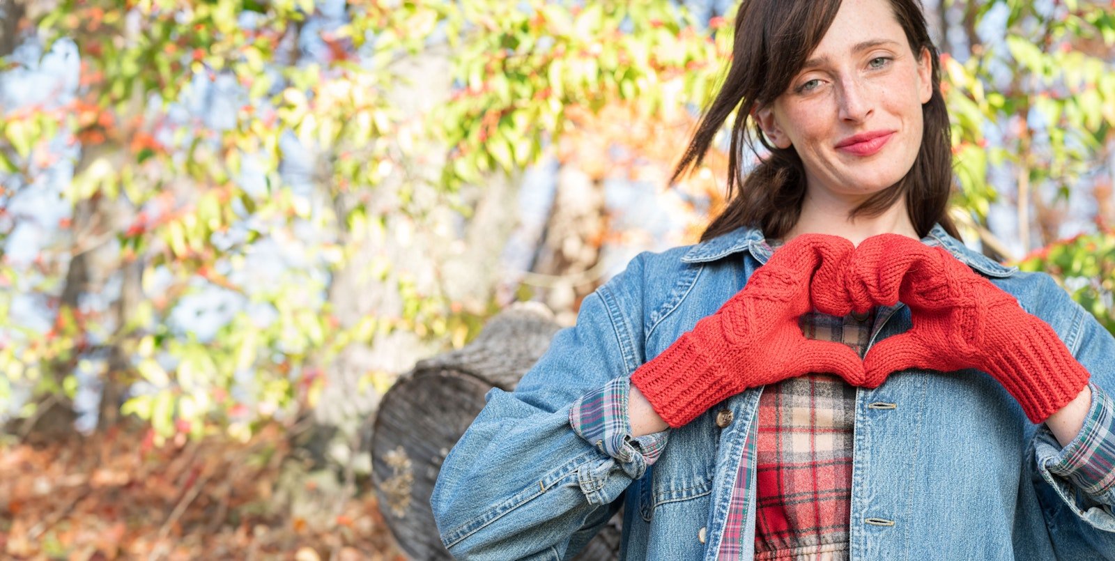 The Columbia Mittens Beckon Primary Image