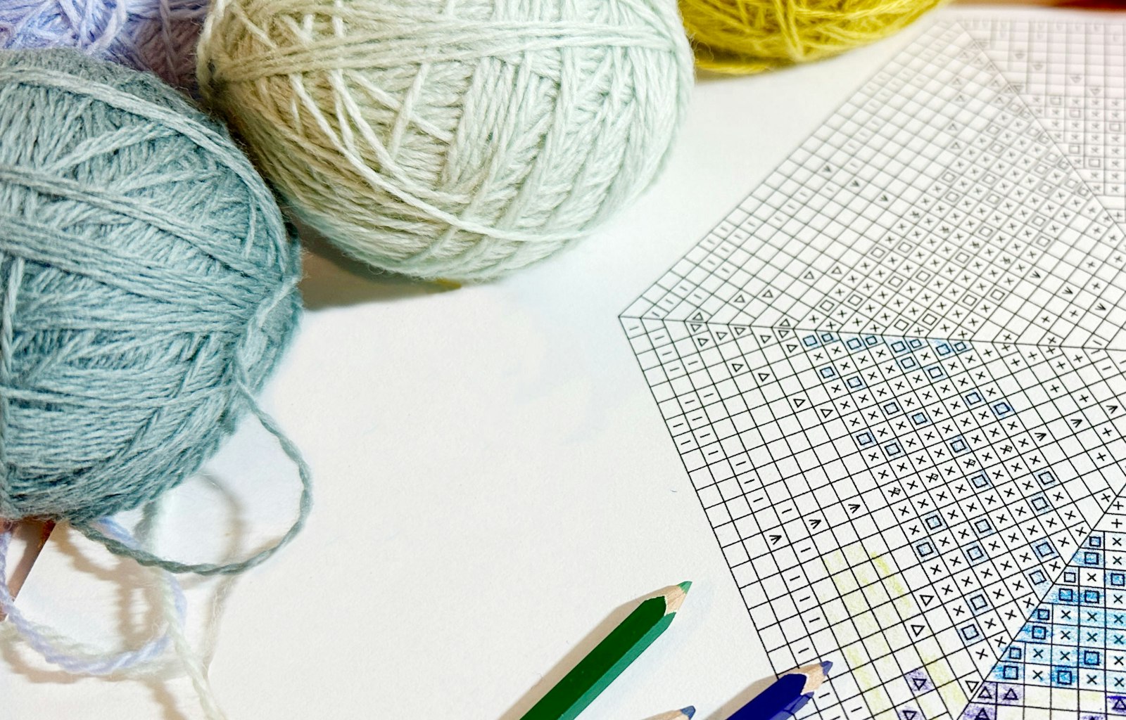 Coloring in a Fair Isle Tam Primary Image