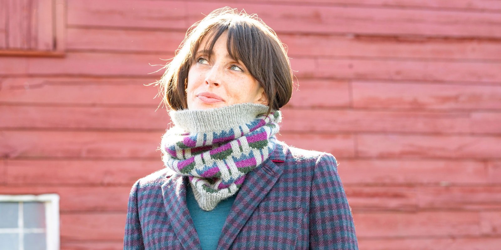 Signs of Spring: Tulip Fever Cowl Primary Image