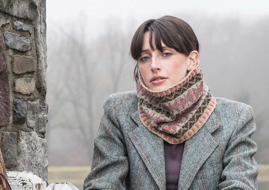 Gudrun Johnston’s Identity Cowl: Find Your Personal Palette Image