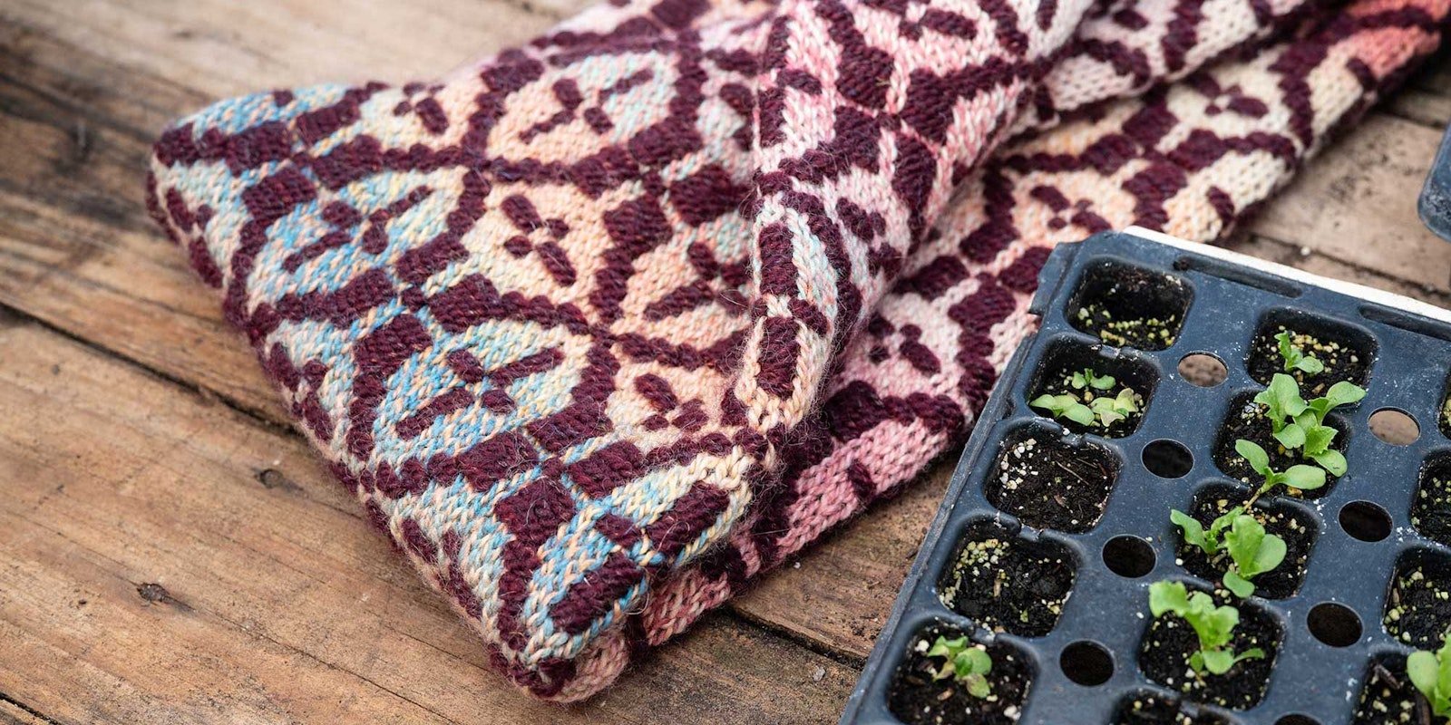 Clover Ridge Cowl Knit-Along | All KAL Information Primary Image