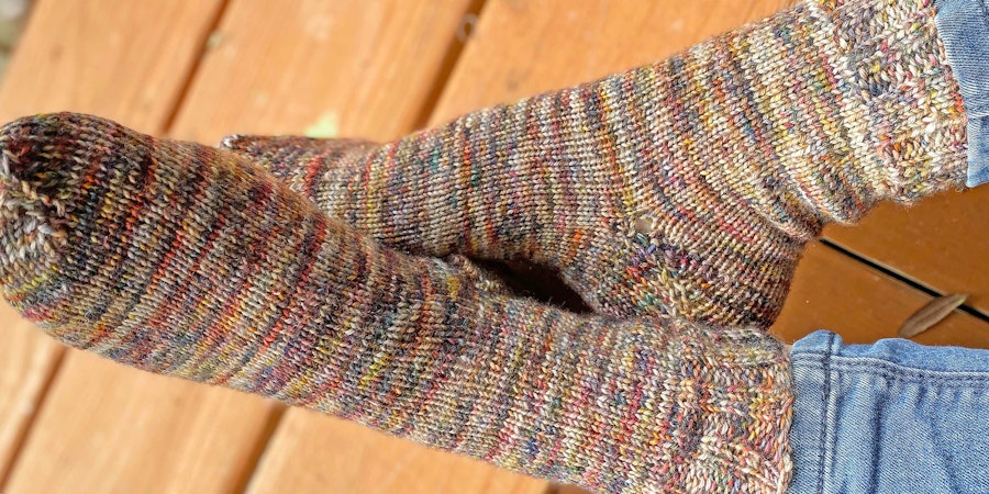 Solving Second-Sock Syndrome: Learning to Knit 2 Socks in 1 Image