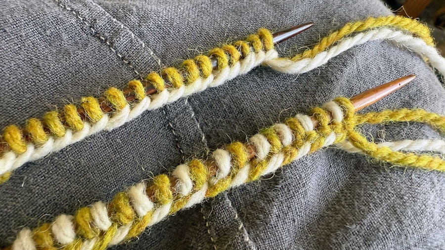 Try 2 Two-Color Cast-Ons  Image