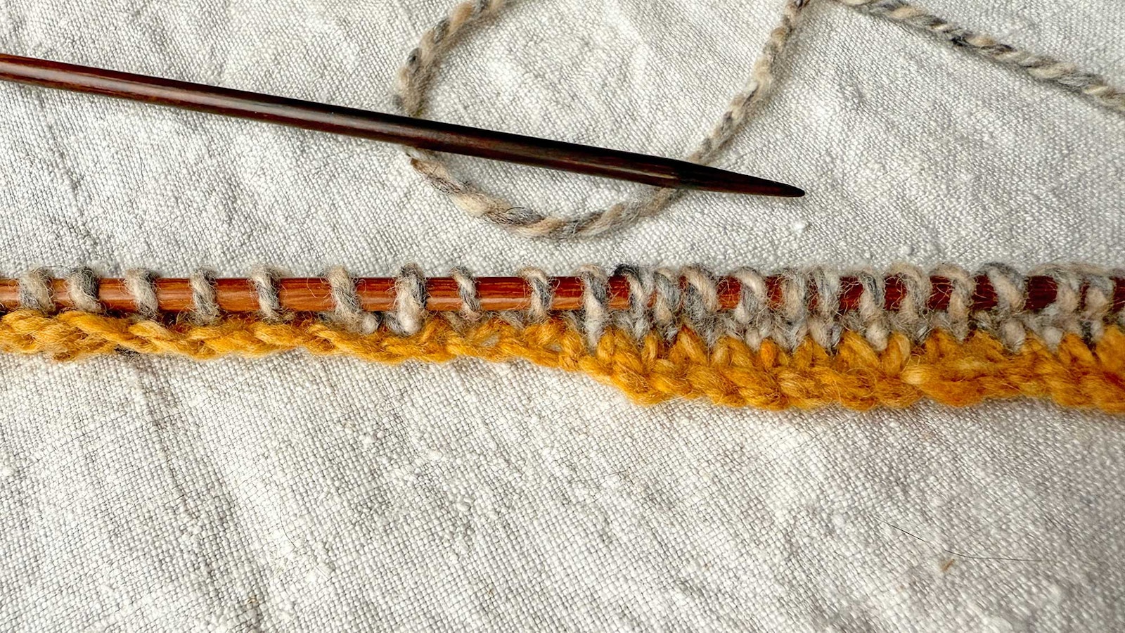 Woolly Rivals: Knitted and Cabled Cast-Ons  Primary Image