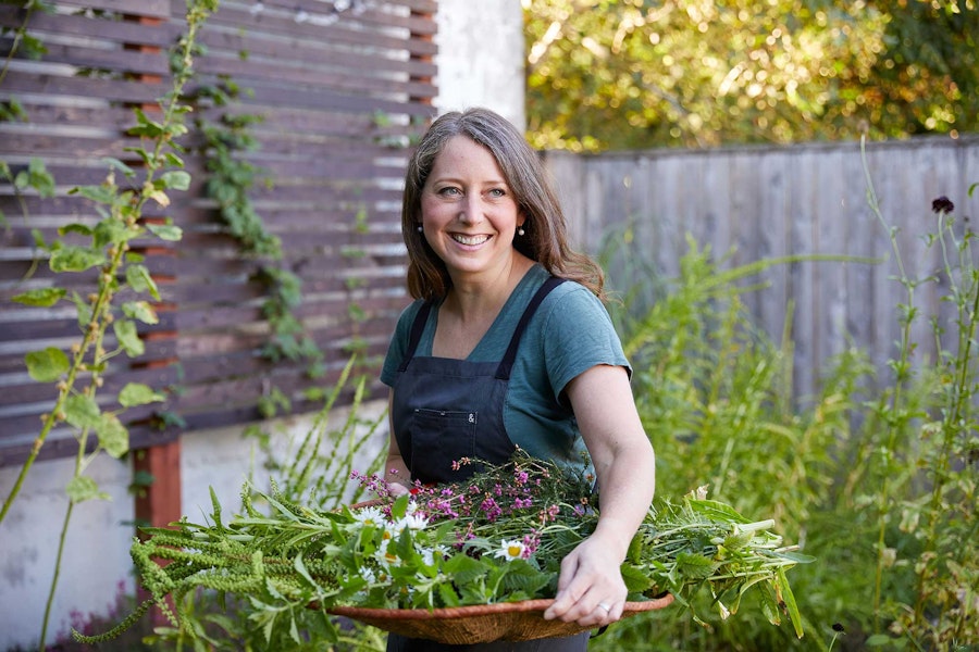 The Patience and Precision Behind Wool & Palette’s Natural Colors Image