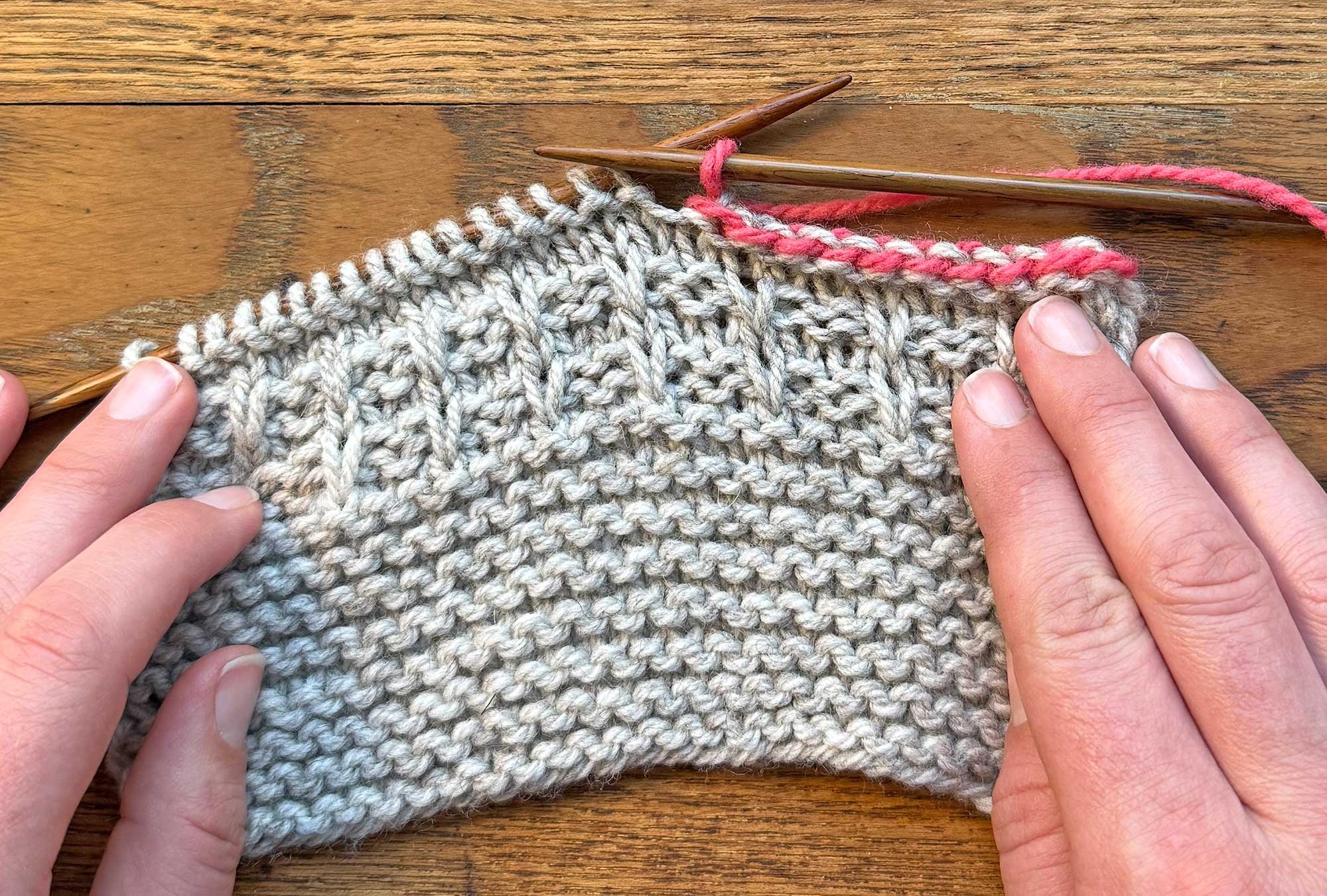 Tutorial: Easy Icelandic Bind-Off for a Stretchy Edge Image