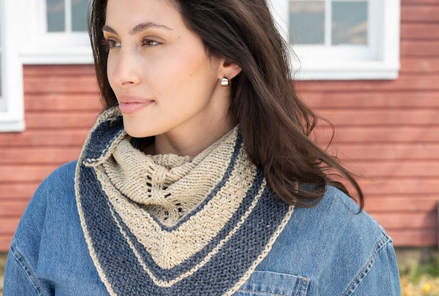 5 Ways to Wear a Small Shawl Image